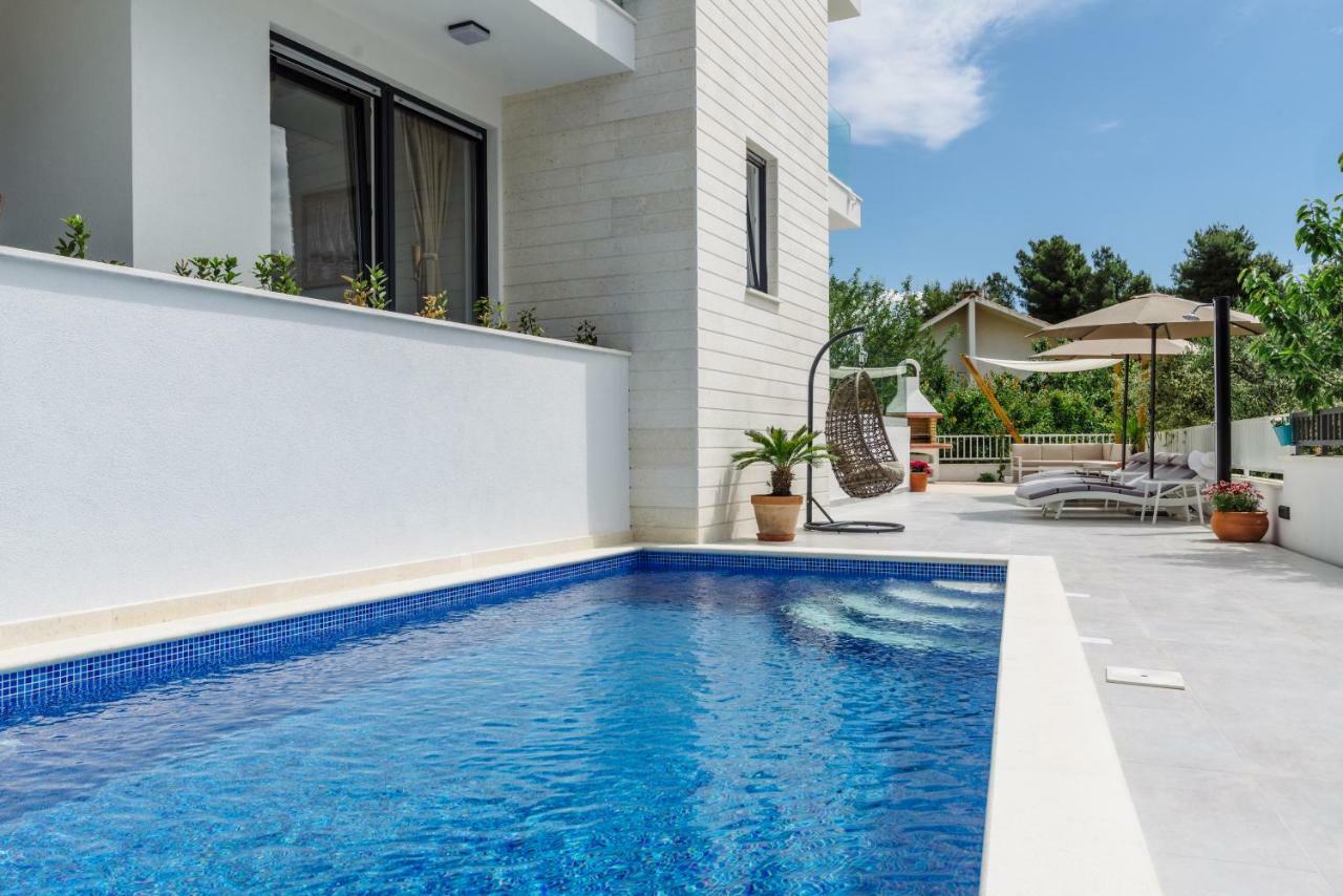 Apartments Villa Dalmatia Trogir Exterior photo