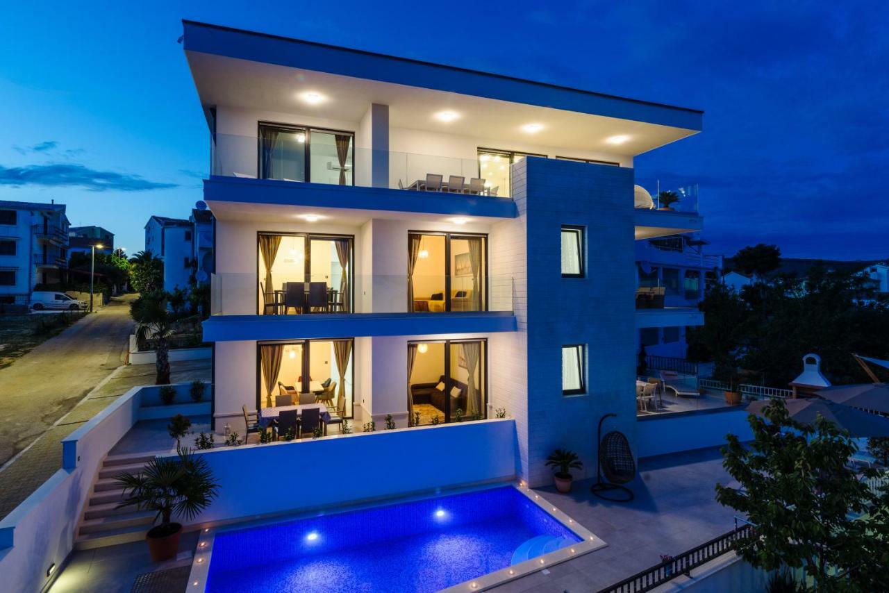 Apartments Villa Dalmatia Trogir Exterior photo