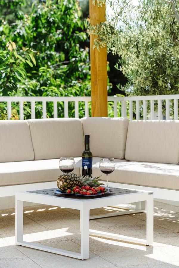 Apartments Villa Dalmatia Trogir Exterior photo